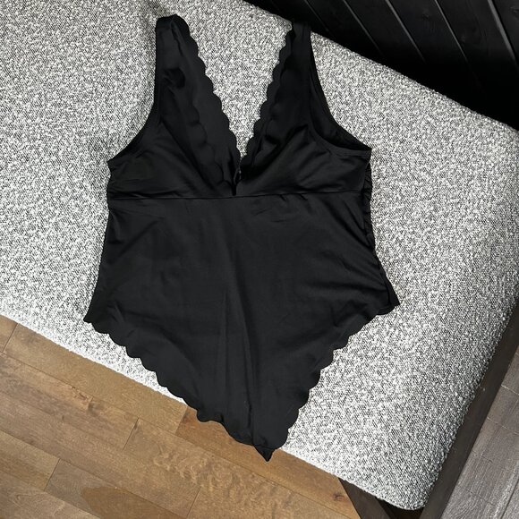H&M Black One-Piece Swimsuit – Size XL - Picture 3 of 5